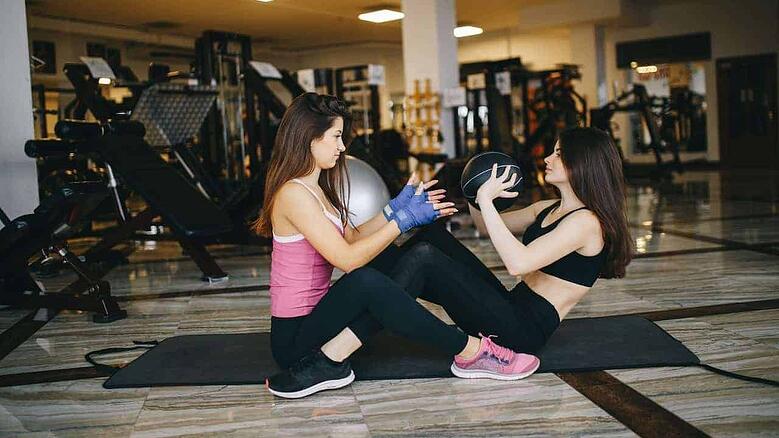 allenamento ragazze con la palla